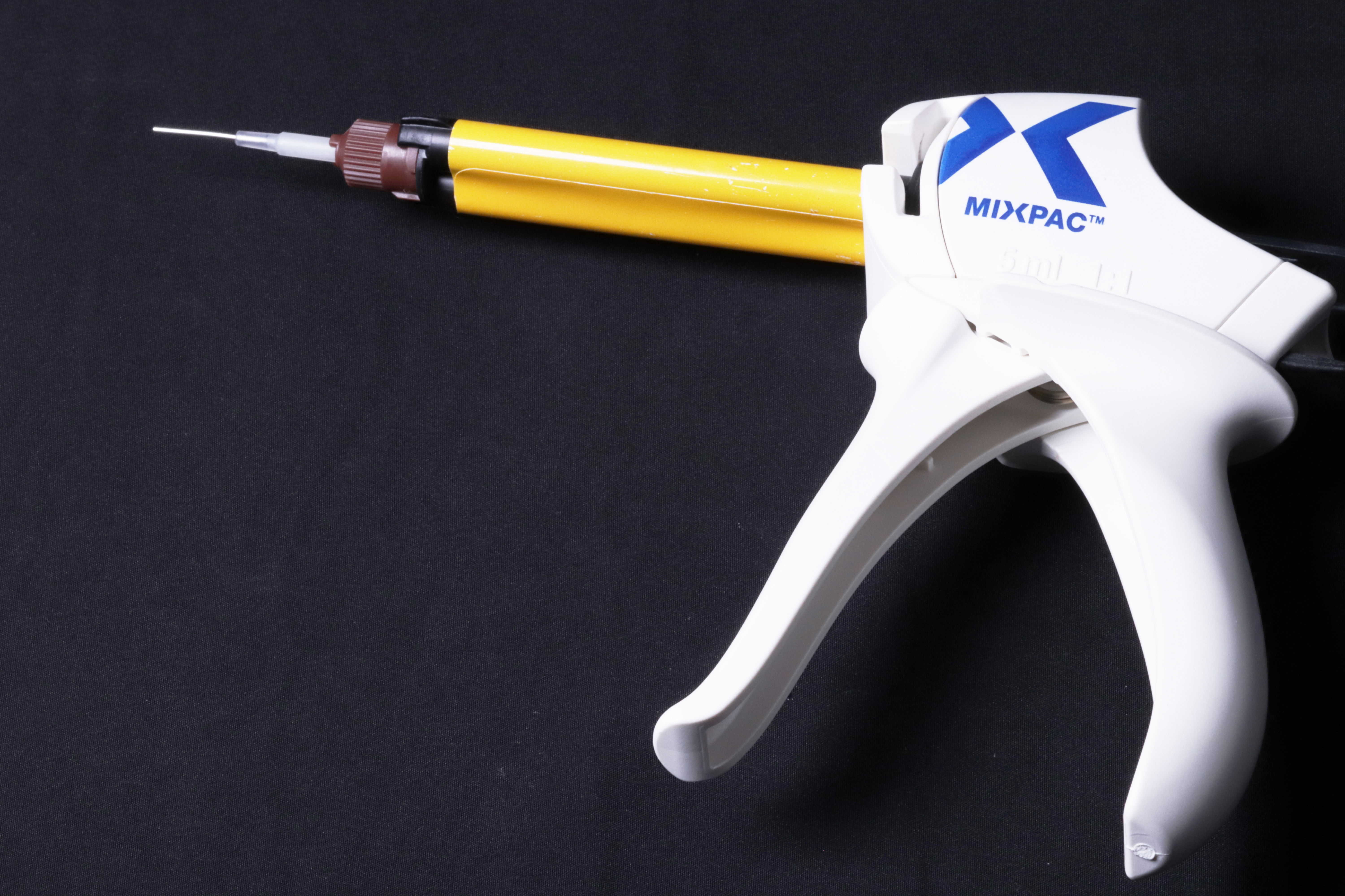 T-Mixer Colibri mixing tip with Mixpac