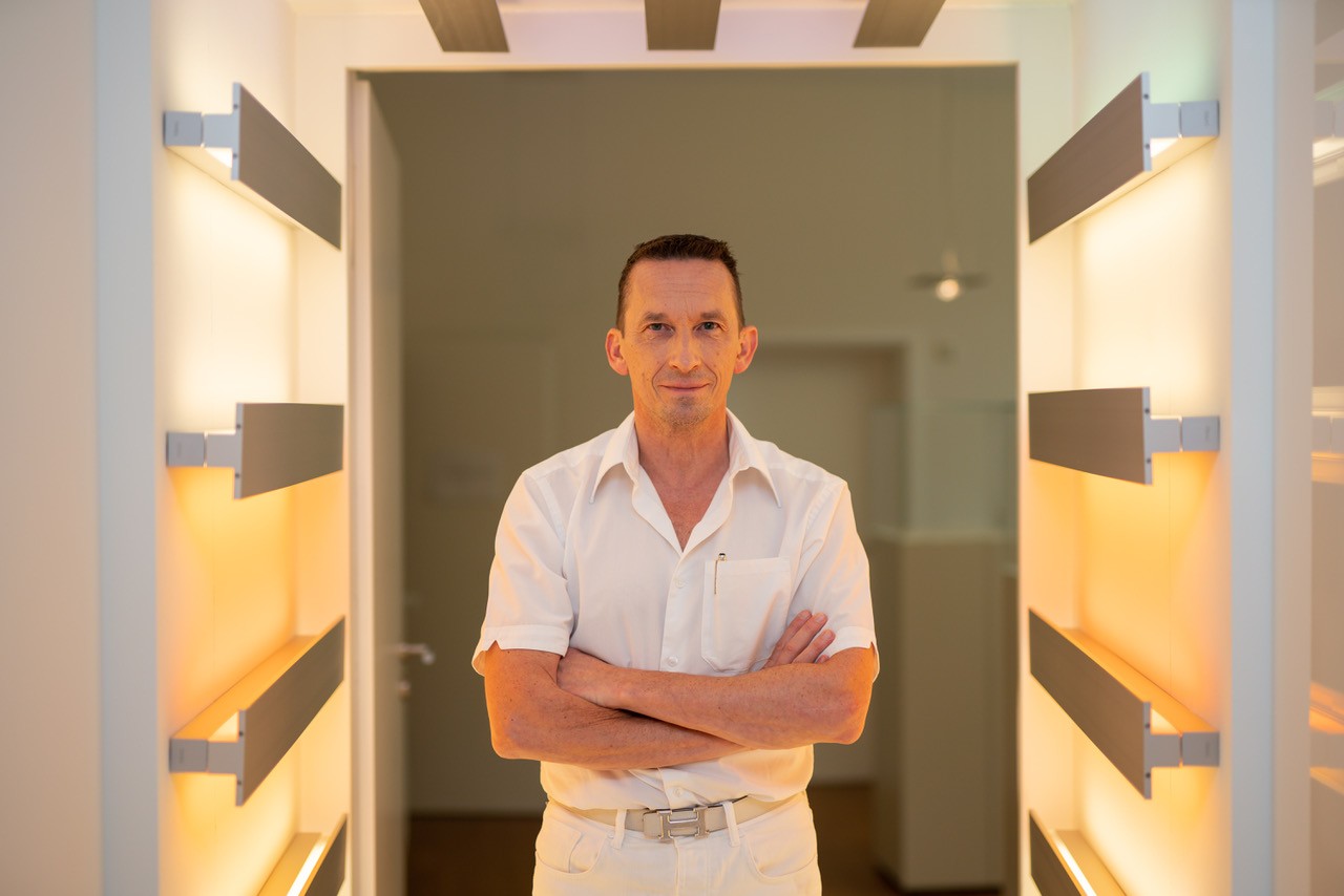 Dr. med. dent. S. Marcus Beschnidt 